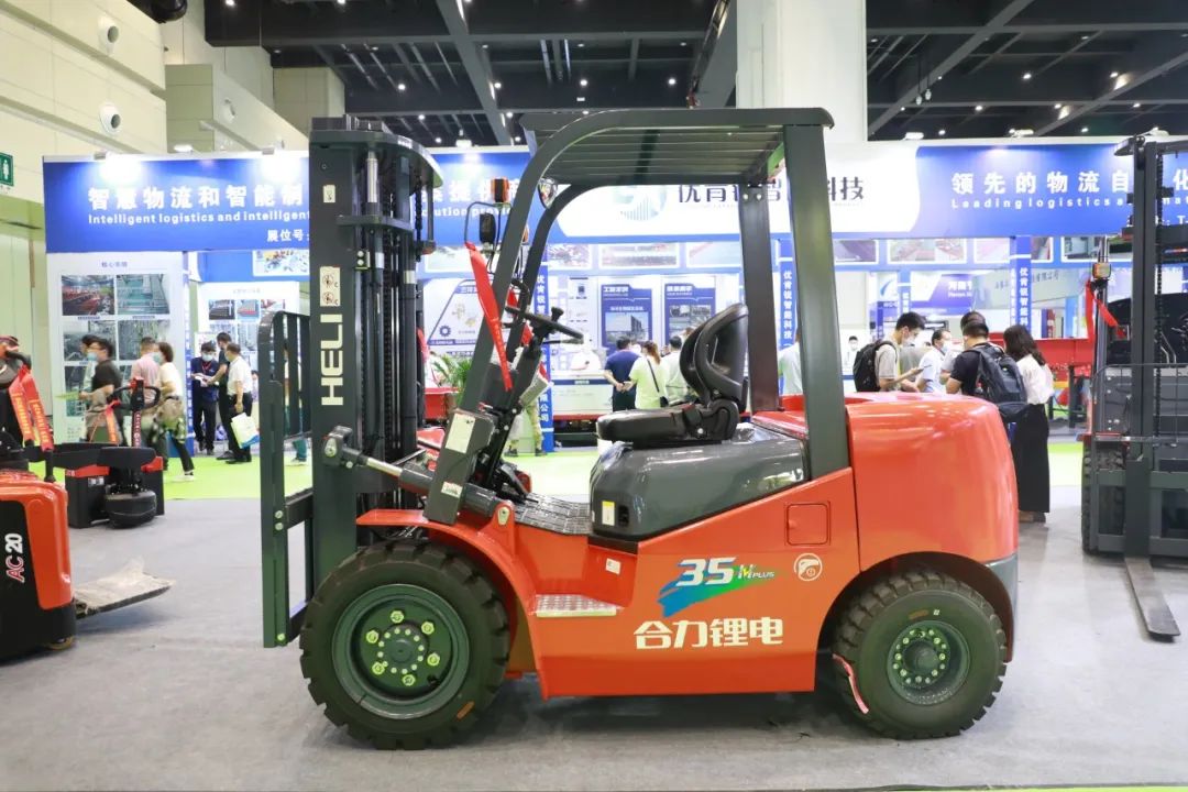 为"锂"而来 | 合力高性能锂电叉车亮相2022郑州国际物流展_安徽合力